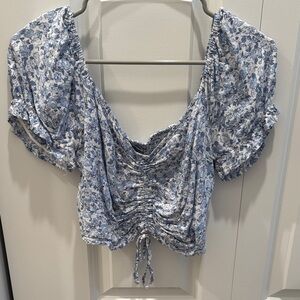 Hollister Blue Floral Ruched Puff Sleeve Crop Top
